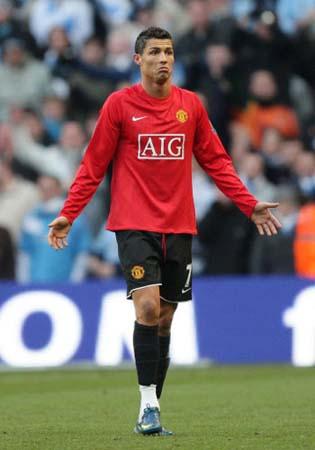 威少一直以来都是一名篮板高手，本场（一向擅长抢板的威少，本场再显功力）