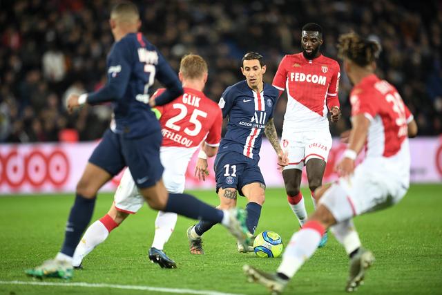 外媒：下赛季欧冠联赛阶段用球将采用白+薄荷绿+紫创新配色（外媒称：下赛季欧冠联赛阶段比赛用球将启用白、薄荷绿与紫的全新配色）