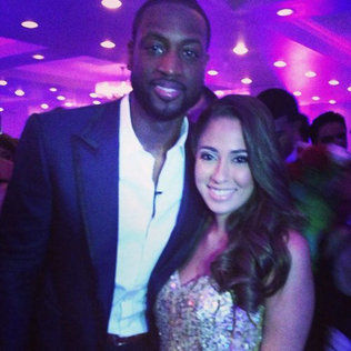 差了一点点！克莱绝杀抛投涮筐而出 独行侠和活塞进入加时（遗憾一丝之差！克莱压哨抛投未中，独行侠与活塞战至加时）