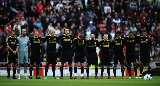 足坛年终大战淘汰赛实时赛况：梅西大幅落后姆总，C罗领先安东尼（年终足坛淘汰赛即时战报：梅西明显落后姆巴佩，C罗暂时领先安东尼）