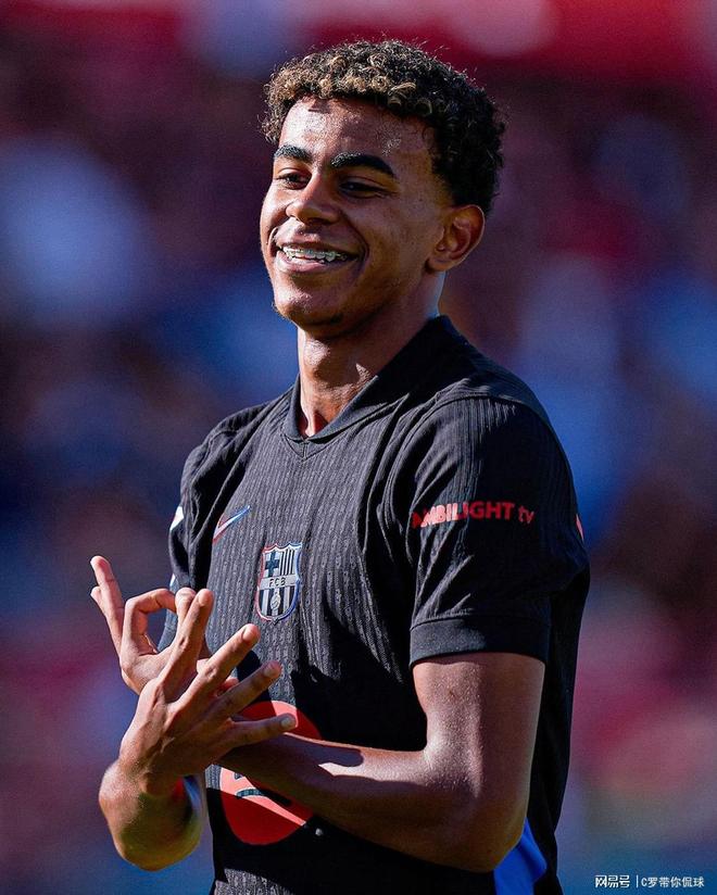 塔利亚菲科：期待与亚马尔PK，不排除未来去西班牙踢球（塔利亚菲科：盼与亚马尔过招，未来不排除前往西班牙踢球）