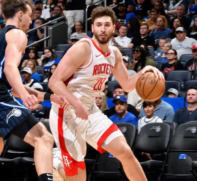 世体：费尔明今日训练后感觉良好，将入选对阵贝蒂斯名单（世体：费尔明今训状态良好，将进入战贝蒂斯大名单）