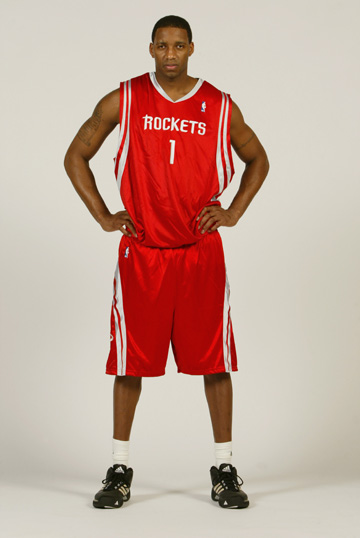 足球中超前锋获月最佳，进球效率惊人（中超前锋当选月度最佳，进球效率惊艳）