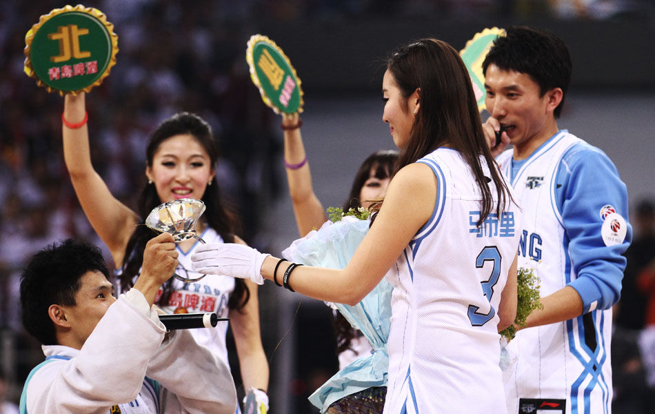 泰晤士：维拉对阵马卡比期间，将有700名警察参与安保行动（泰晤士报：维拉战马卡比将出动700名警察执行安保任务）