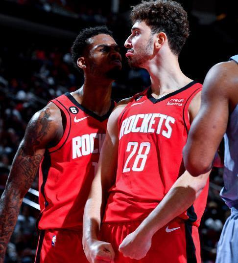 塔图姆：雷霆坚持自己选人并培养而不是交易超巨，这很有意义（塔图姆：雷霆宁自选自培、不靠交易巨星，这一策略意义重大）