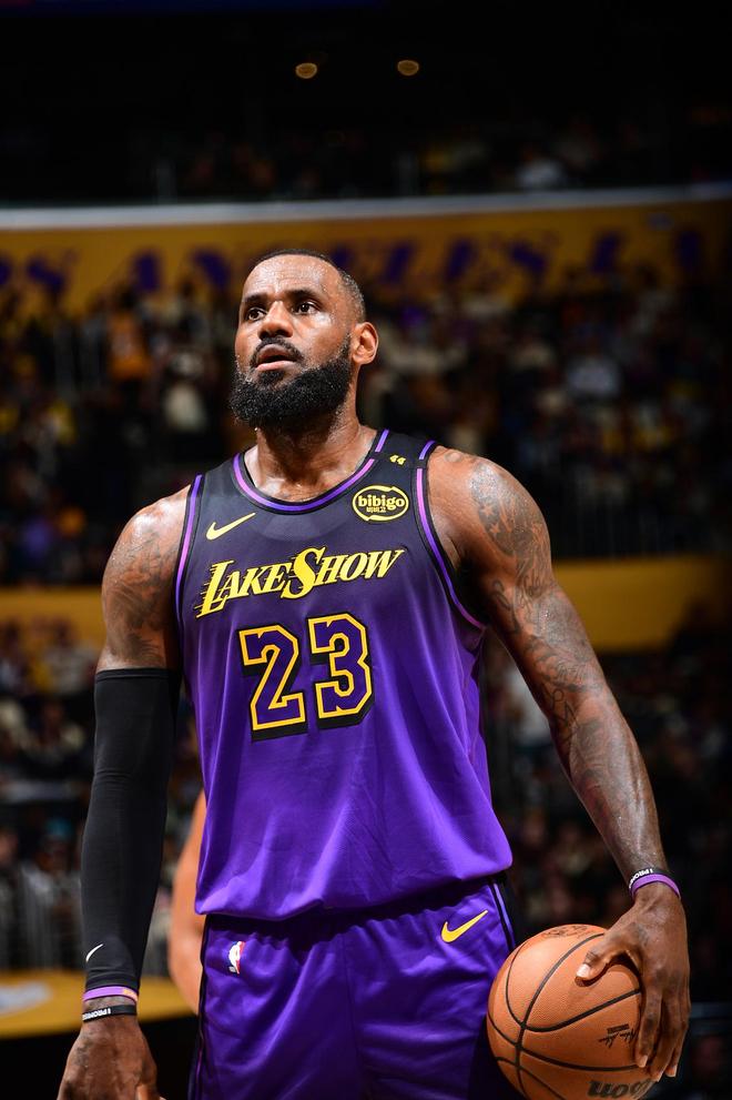 布伦森：无论顺境逆境尼克斯球迷都会支持我们 他们非常特别（布伦森赞尼克斯球迷：无论顺境还是逆境都支持我们，他们格外特别）