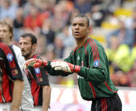 王燊超：后点射门进球是我的特点，队里每个人都是被需要的（王燊超：后点抢射是我的招牌，全队每个人都不可或缺）