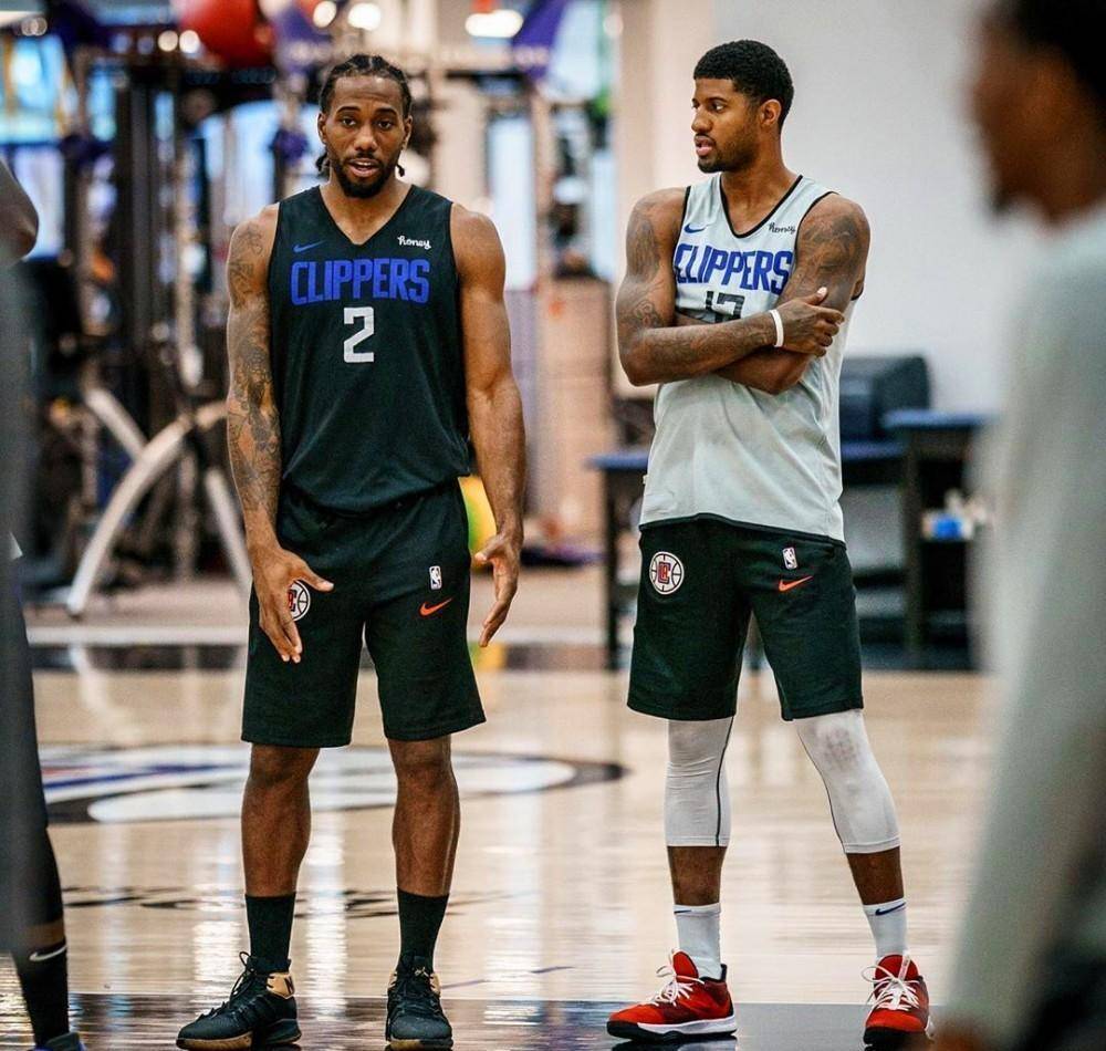 邓加：维尼修斯是足球层面的领袖，而非更衣室领袖（邓加：维尼修斯是场上领袖，但不是更衣室领袖）