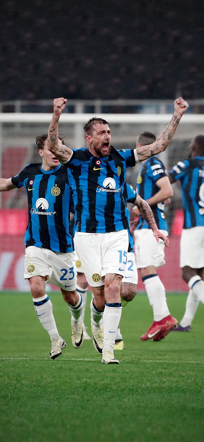 萨拉赫缺席欧冠名单后晒训练照，卡拉格发文力挺利物浦（萨拉赫落选欧冠名单后晒训练照，卡拉格发声力挺利物浦）