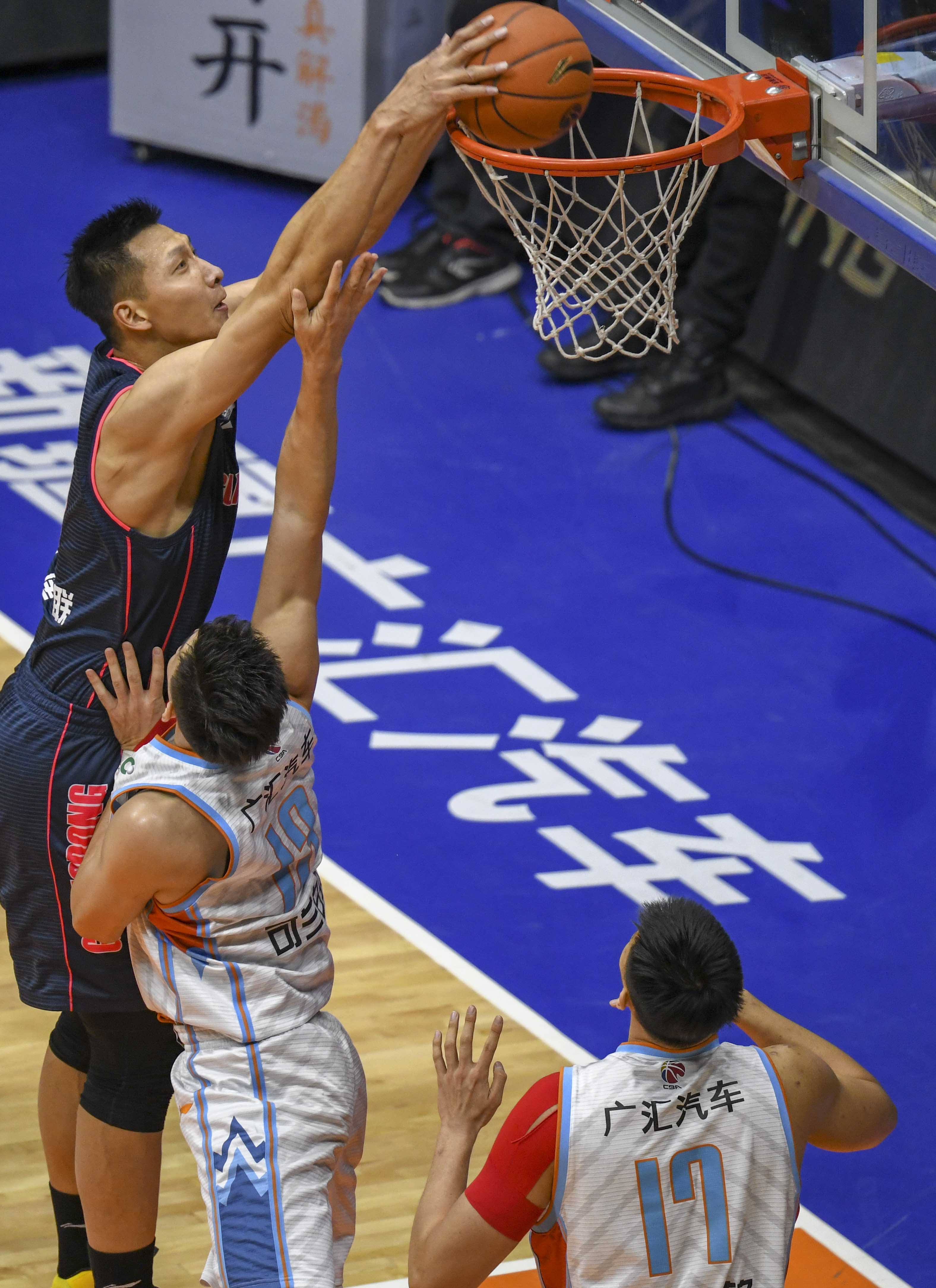 德媒：巴萨在关注莱比锡19岁新星韦德拉奥果，已派出球探考察（德媒称巴萨盯上莱比锡19岁新秀韦德拉奥果，球探已赴现场考察）