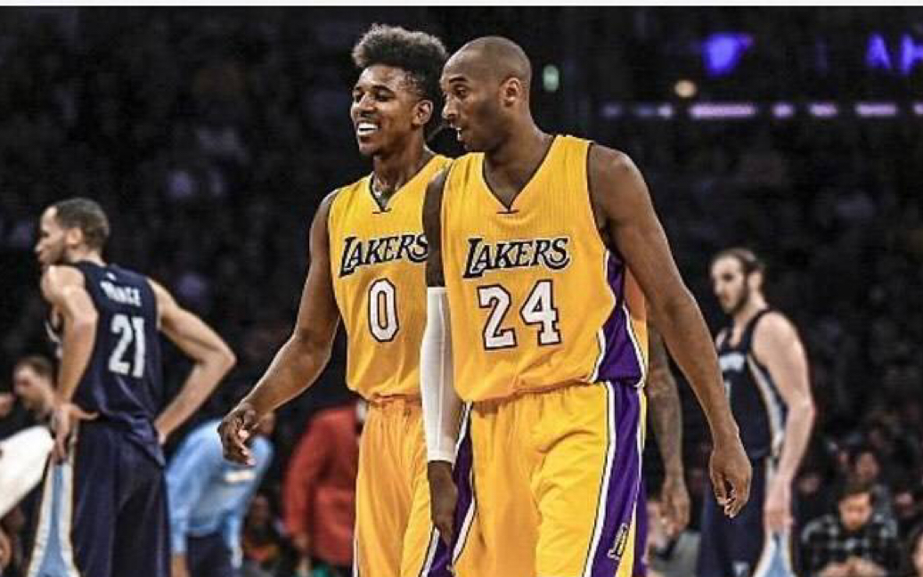 西超杯-亚马尔破门姆巴佩建功 巴萨5-2皇马夺冠（西超杯：亚马尔破门、姆巴佩建功，巴萨5-2击败皇马捧杯）