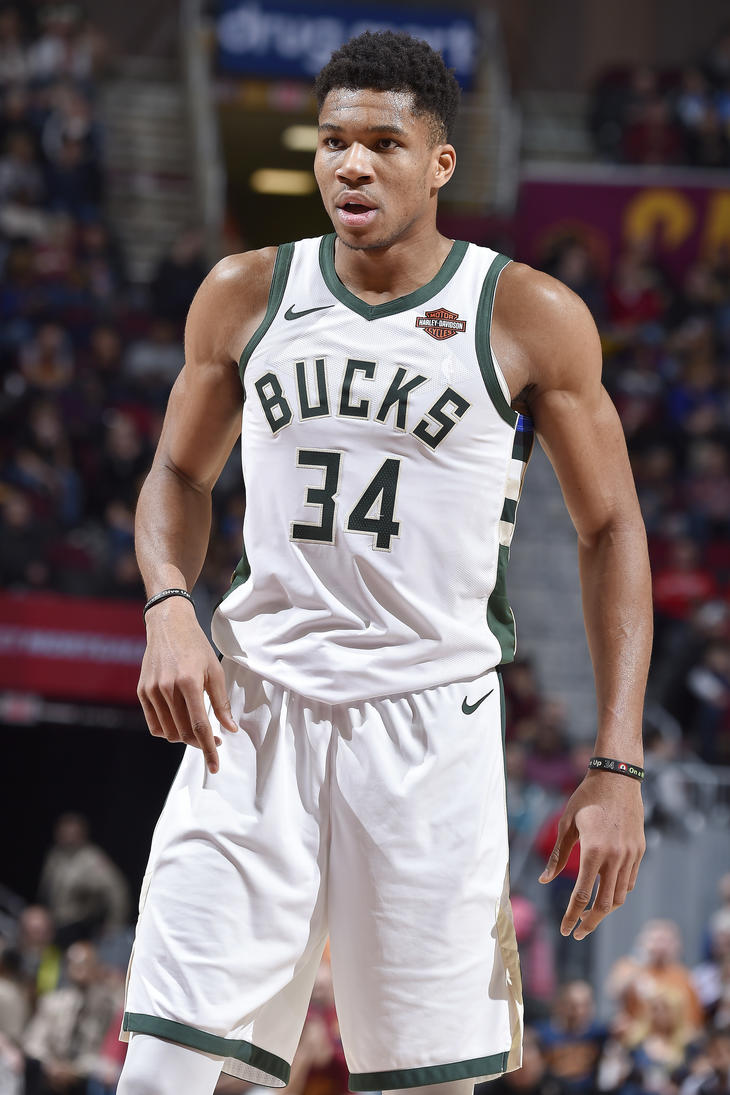 图片报：葡体主席曾在部队服役，成葡体高层前是葡体的队医（图片报：葡体主席有军旅背景，升任高层前曾担任球队队医）