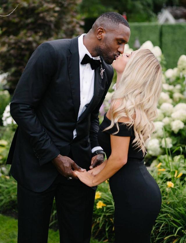 意天空列合同年最佳11人：迈尼昂、科纳特、DV9、莱万在列（意大利天空体育评选年度最佳11人：迈尼昂、科纳特、DV9、莱万入选）