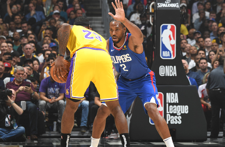 足球中超争冠球队连续丢分，冠军悬念陡增（中超争冠球队接连丢分，冠军悬念升温）