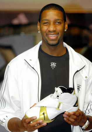 媒体人：山东泰山新赛季教练配置计划是韩鹏+外籍助教（媒体称山东泰山新赛季教练组方案：韩鹏联手外籍助教）