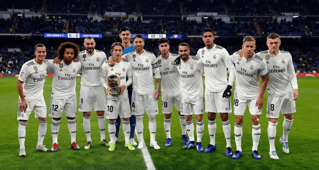 杜兰特高效输出 三节打卡终结悬念（杜兰特火力全开 三节下班锁定胜局）