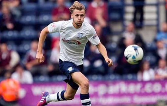 德转列本赛季30岁以上选手进球排行榜：凯恩领跑，...（德转公布本赛季30岁以上球员进球榜：凯恩位居榜首）