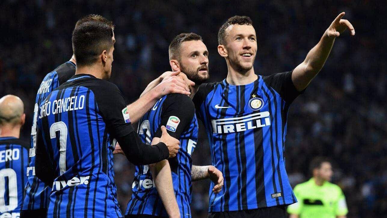 詹姆斯输球提前离场！杜兰特：他为伟大树立了标准，我心存感激（詹姆斯吞败提前离场，杜兰特：他树立了伟大标杆，我心存感激）