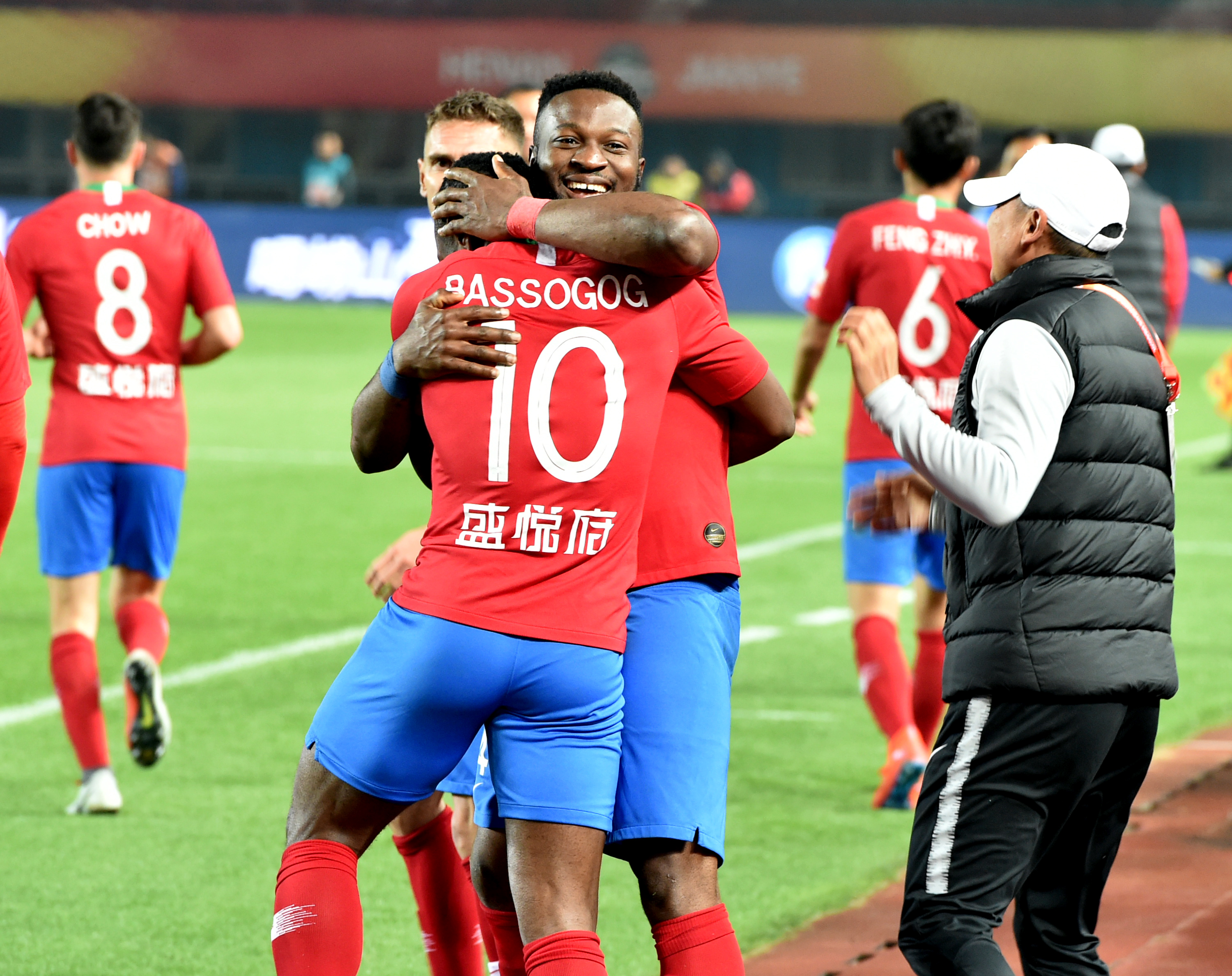 祝贺，王霜和陈晨入选2025国际足联年度最佳女足阵容候选名单（王霜、陈晨入围2025年FIFA年度最佳女足阵容候选）