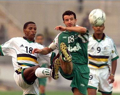 官方：芬奇对裁判言语不当且未及时离开球场，罚款3.5万美元（官方通报：芬奇因对裁判出言不当且未按要求离场，被罚款3.5万美元）